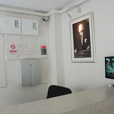 Park Apartment *