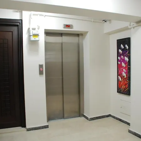 Park Apartment