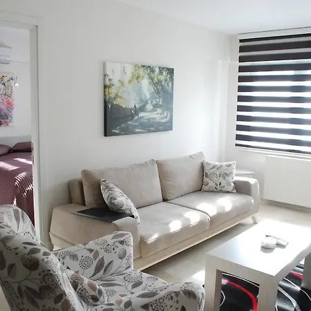 Park Apartment *
